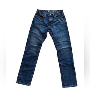 Amazon Essentials Men's Dark Blue Straight Jeans